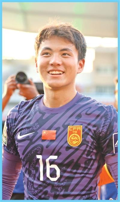 中国足球期待更进一步（体育大看台）